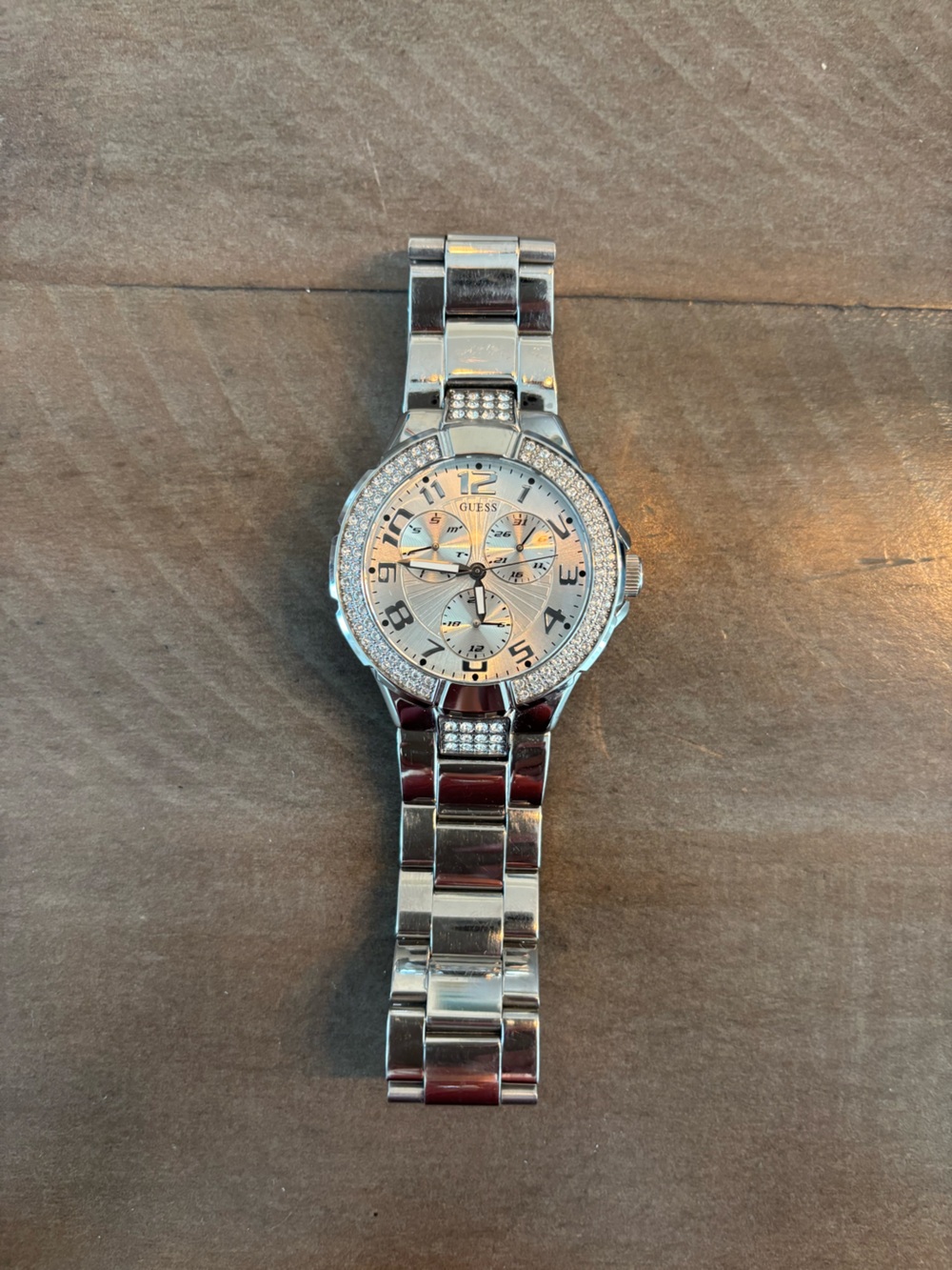GUESS G12557L Women’s Crystal Silver Watch